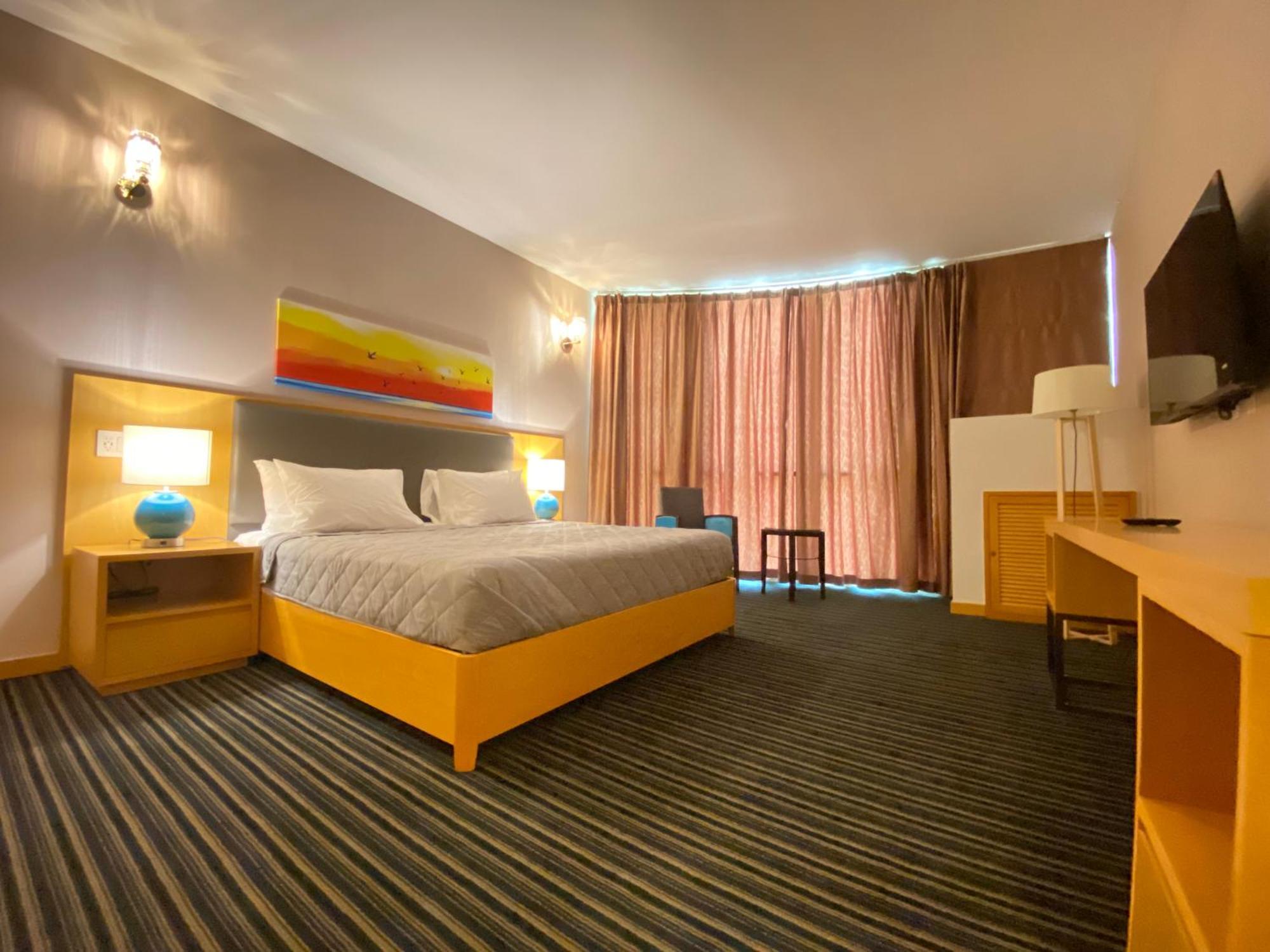 סיינט פיטרסברג Galaxy Hotel מראה חיצוני תמונה